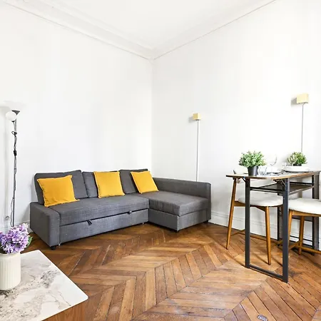 Lovely In Upscale 8th With Netflix Apartment